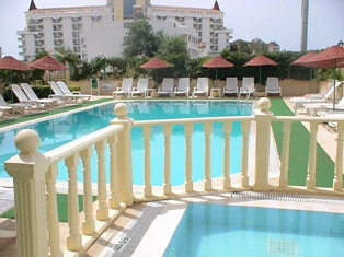 Imagen de la piscina del Apartahotel Sultan Apartment. Foto 7