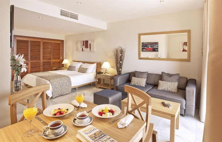 Imagen de la habitación del Apartahotel Sunset Beach Club. Foto 14