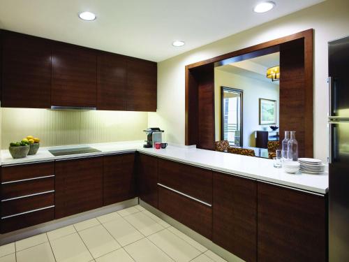 Imagen de la habitación del Apartahotel Swissotel Living Al Ghurair. Foto 17