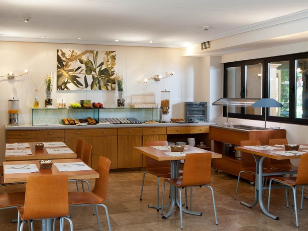 Imagen del bar/restaurante del Apartahotel Th La Florida. Foto 6