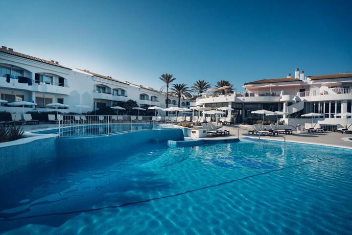 Imagen de la piscina del Apartahotel Thb Guya Playa. Foto 13