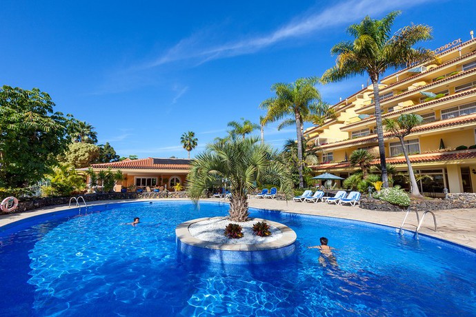 Imagen de la piscina del Apartahotel Tigaiga Suites. Foto 8