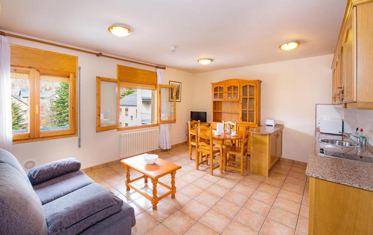 Imagen de los interiores del Apartahotel Trainera, Esterri d'Áneu. Foto 7