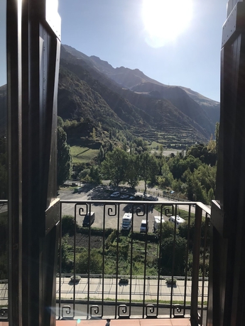 Imagen de la habitación del Apartahotel Tres Quiñones. Foto 4