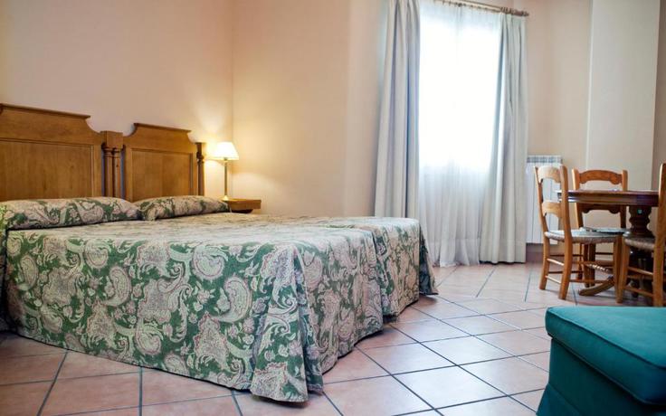 Imagen de la habitación del Apartahotel Trevenque. Foto 3