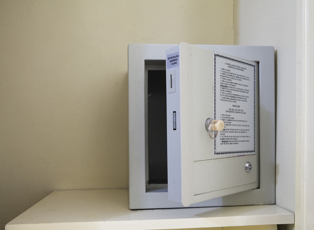 Imagen de la habitación del Apartahotel Tribu Malasaña. Foto 11