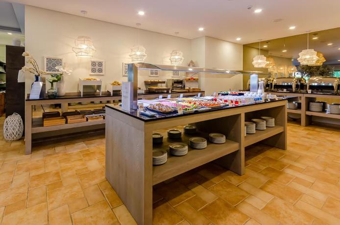 Imagen del bar/restaurante del Apartahotel Turim Estrela do Vau. Foto 2