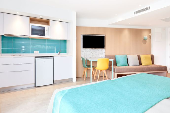 Imagen de la habitación del Apartahotel Universal Elisa. Foto 7