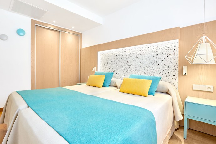 Imagen de la habitación del Apartahotel Universal Elisa. Foto 10