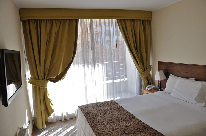 Imagen de la habitación del Apartahotel Versalles Suites. Foto 4