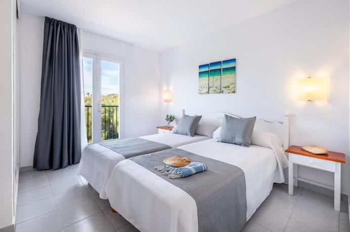 Imagen de la habitación del Apartahotel Vibra Caleta Playa. Foto 2