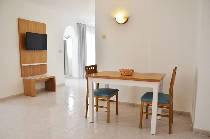 Imagen de la habitación del Apartahotel Vibra San Marino. Foto 6