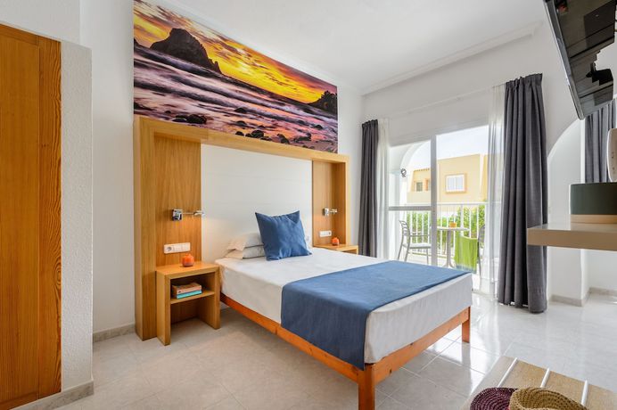 Imagen de la habitación del Apartahotel Vibra San Marino. Foto 11