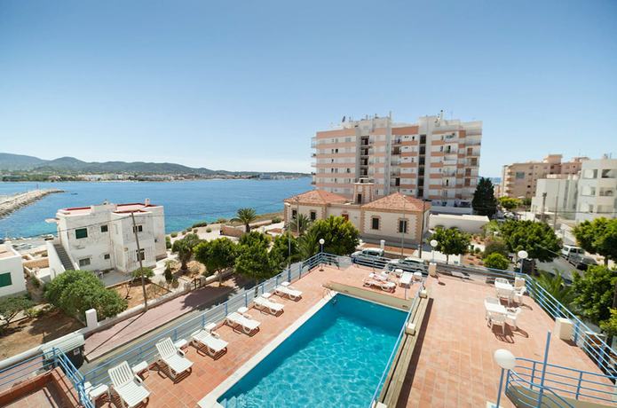 Imagen de la piscina del Apartahotel Vibra Sanan. Foto 11