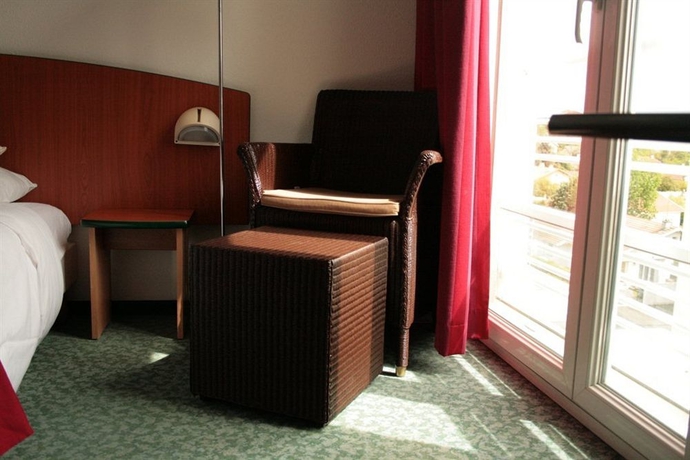 Imagen de los interiores del Apartahotel Victoria Garden Pau. Foto 11