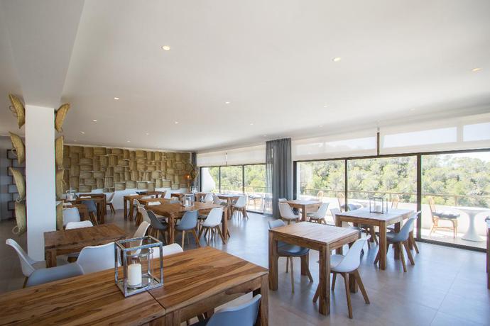 Imagen del bar/restaurante del Apartahotel Victoria Sunset Suites Hotel. Foto 7