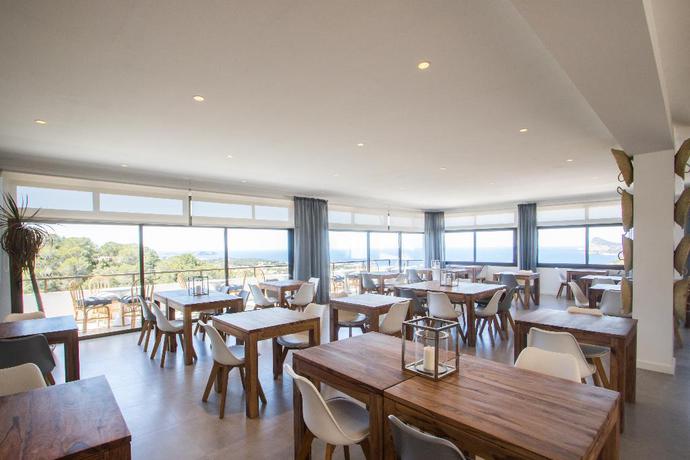 Imagen del bar/restaurante del Apartahotel Victoria Sunset Suites Hotel. Foto 10