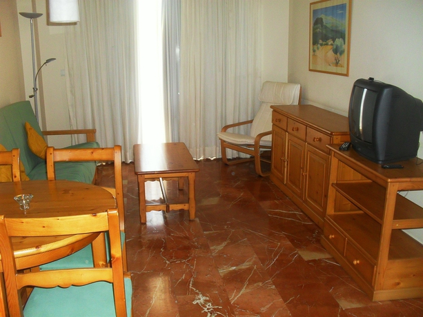 Imagen de los interiores del Apartahotel Vidalbir. Foto 5
