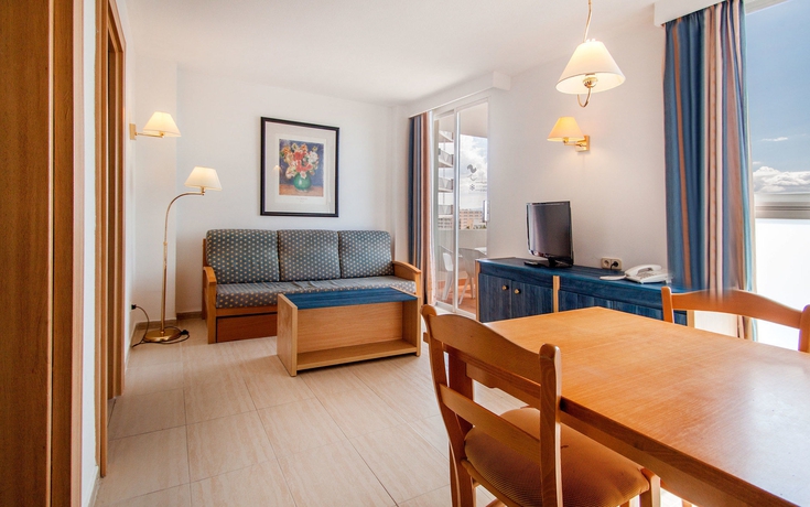 Imagen de la habitación del Apartahotel Vistasol Apartments. Foto 6