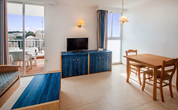 Imagen de la habitación del Apartahotel Vistasol Apartments. Foto 8