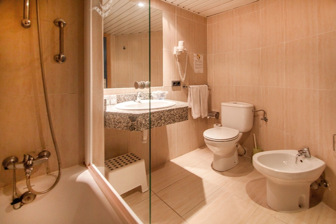 Imagen de la habitación del Apartahotel Vistasol Apartments. Foto 10