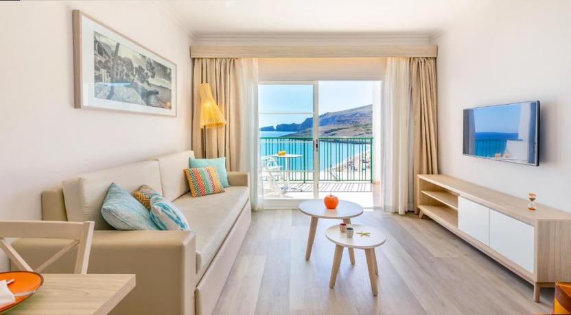 Imagen de la habitación del Apartahotel Viva Cala Mesquida Resort. Foto 21