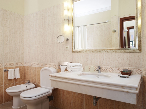 Imagen de la habitación del Apartahotel Voco Formosa Park – Algarve. Foto 8