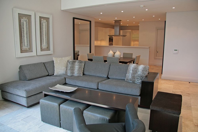 Imagen de los interiores del Apartahotel Waterfront Village. Foto 16