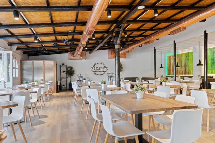 Imagen general del Apartahotel Wyndham Residences Tenerife Golf del Sur. Foto 8