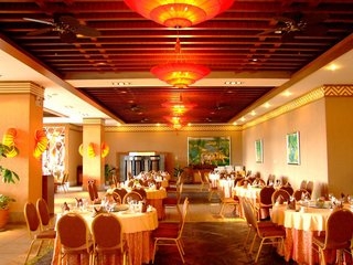 Imagen del bar/restaurante del Apartahotel Yuhai Int'l Resort&Suites. Foto 3