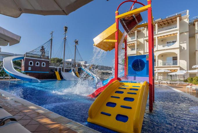 Imagen general del Apartahotel Zafiro Bahía. Foto 13