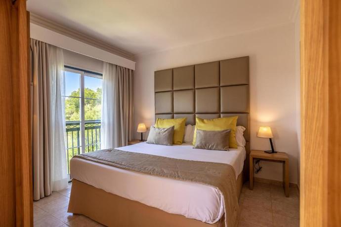 Imagen de la habitación del Apartahotel Zafiro Menorca. Foto 6