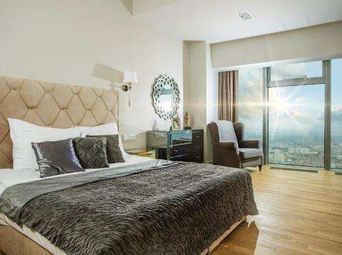 Imagen general del Apartamentos 30th+ Floor in Sky Tower. Foto 8