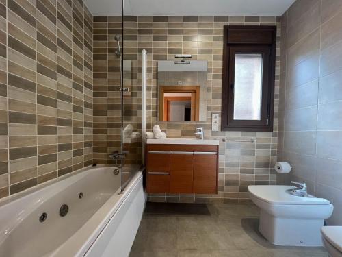 Imagen general del Apartamentos A Vivir Sierra Nevada 3000. Foto 9