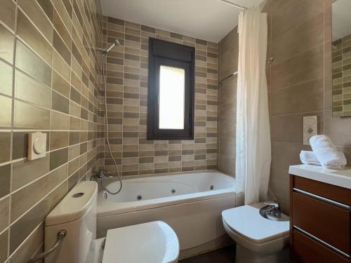 Imagen de la habitación del Apartamentos A Vivir Sierra Nevada 3000. Foto 20