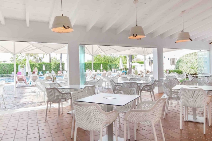 Imagen del bar/restaurante del Apartamentos A10 Solecito. Foto 6