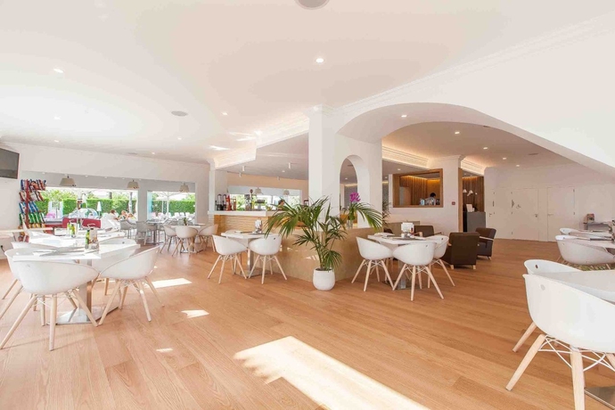 Imagen del bar/restaurante del Apartamentos A10 Solecito. Foto 7