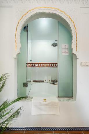 Imagen general del Apartamentos ADANAR Muralla Zir&iacute; Centro Premium. Foto 10