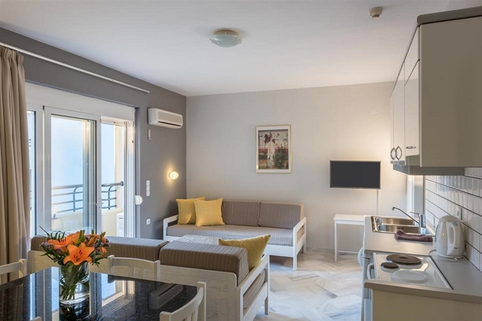 Imagen general del Apartamentos ALANTHA. Foto 14