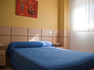 Imagen de la habitación del Apartamentos APARTAMENTOS CALA BLANCA. Foto 5