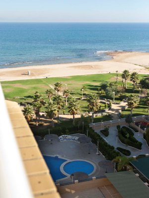 Imagen de los exteriores del Apartamentos APARTAMENTOS CALA BLANCA. Foto 9