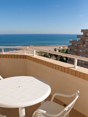 Imagen de los exteriores del Apartamentos APARTAMENTOS CALA BLANCA. Foto 10