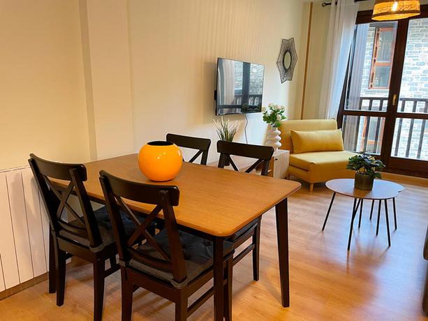 Imagen de la habitación del Apartamentos APARTAMENTOS ESCARRILLA SUITES 3000. Foto 3