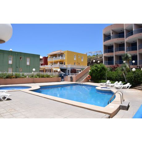 Imagen de la piscina del Apartamentos APARTAMENTOS LOS LAJONES. Foto 7