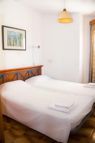 Imagen general del Apartamentos APARTAMENTOS MONAC BEACH. Foto 3