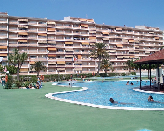 Imagen de la piscina del Apartamentos APARTAMENTOS PEÑISMAR I (AP). Foto 6