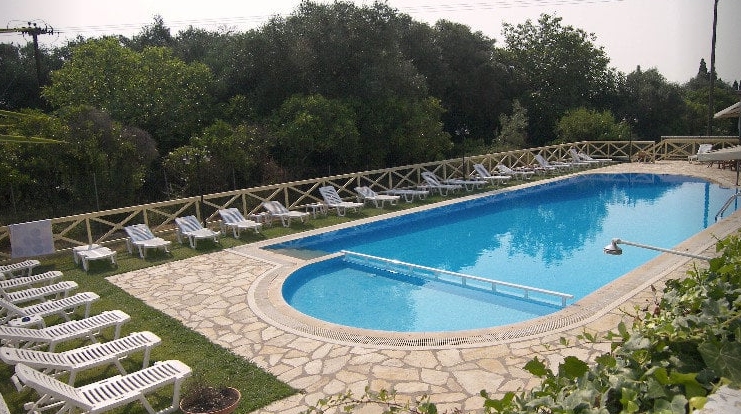 Imagen de la piscina del Apartamentos APARTMENTS KONSTANTINOS. Foto 6