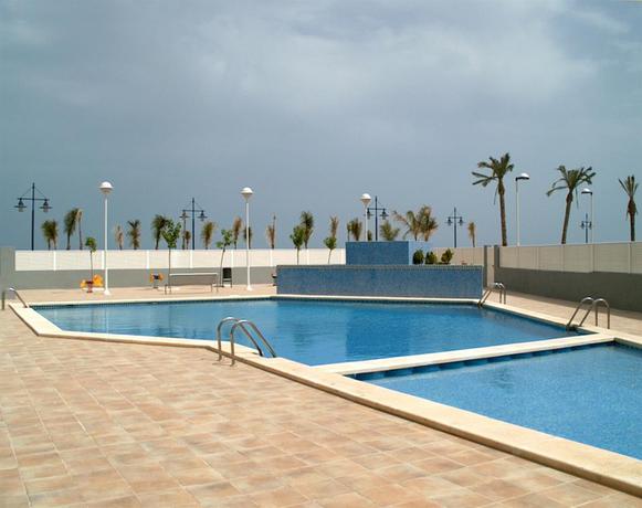 Imagen general del Apartamentos APCOSTAS Argenta Caleta. Foto 2