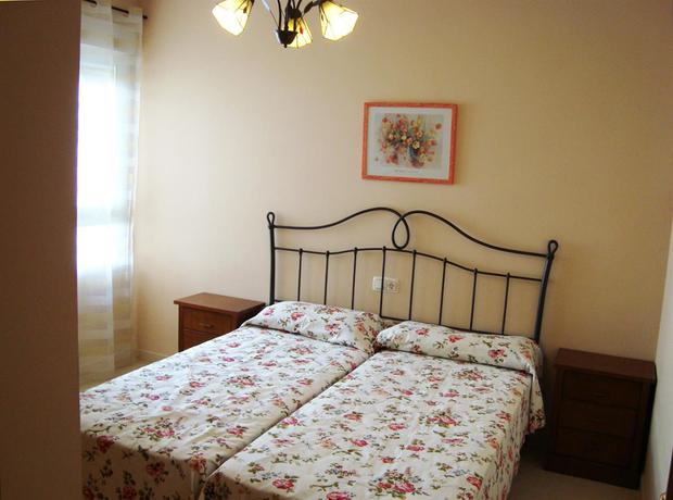 Imagen general del Apartamentos APCOSTAS Argenta Caleta. Foto 6