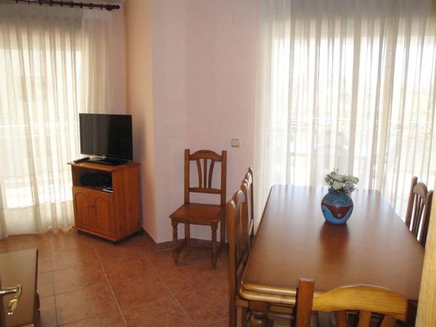 Imagen general del Apartamentos APCOSTAS Argenta Caleta. Foto 12